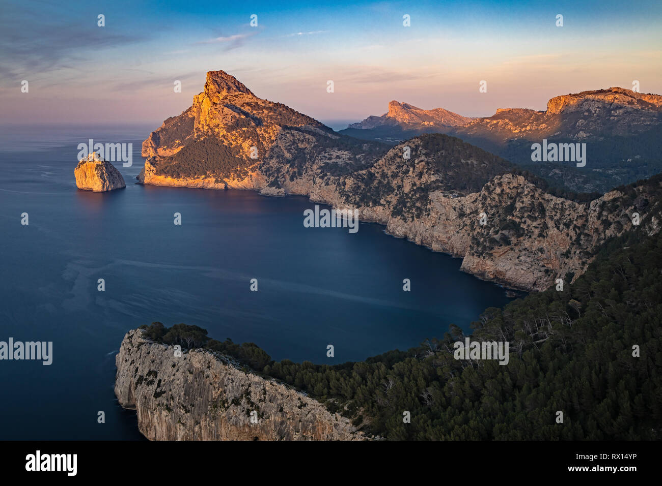 Coucher du soleil au Mirador es Colomer Vue dans Mallorca, Espagne Banque D'Images