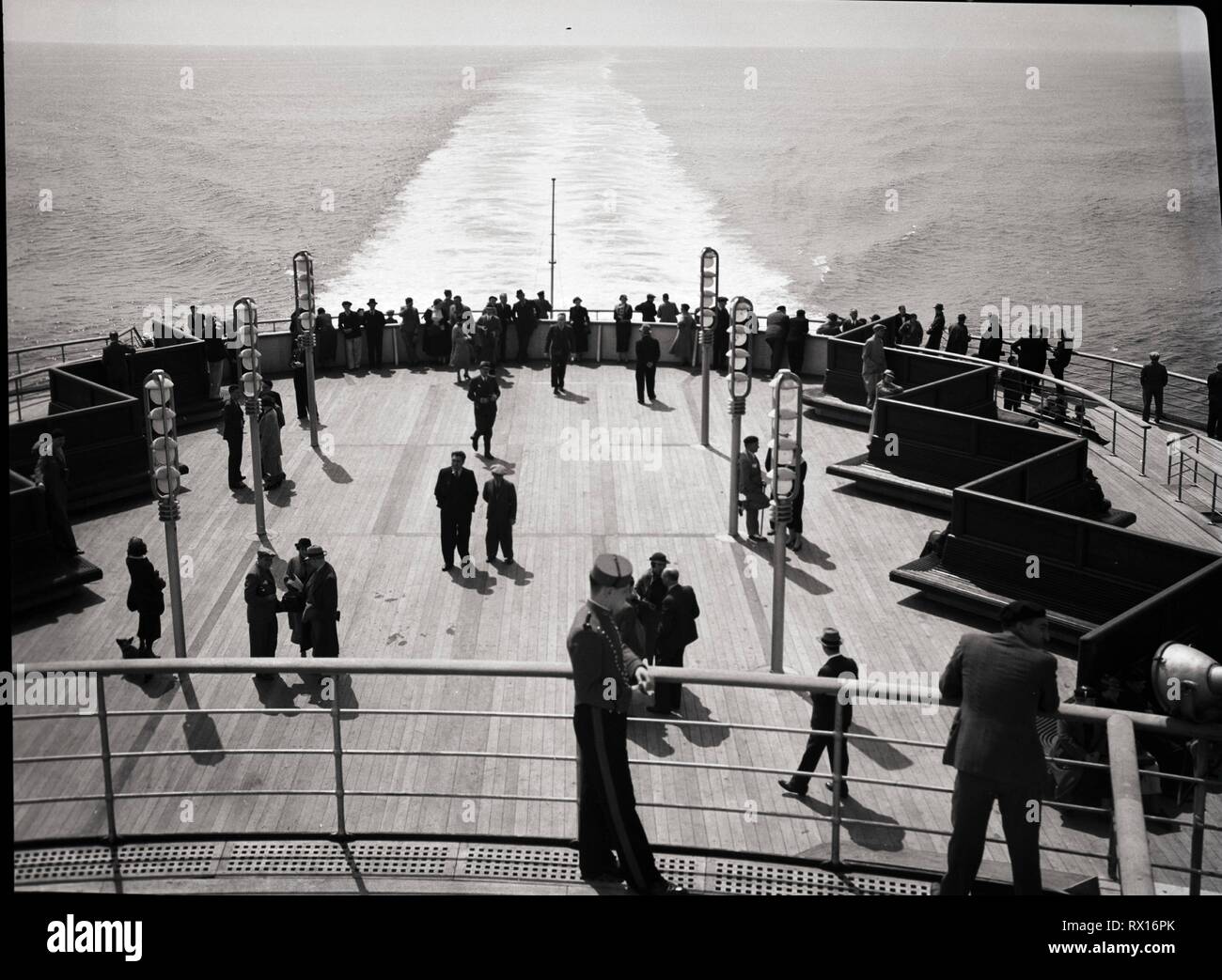 Sur le pont arrière du paquebot Normandie, le port de New York, 1935 Banque D'Images