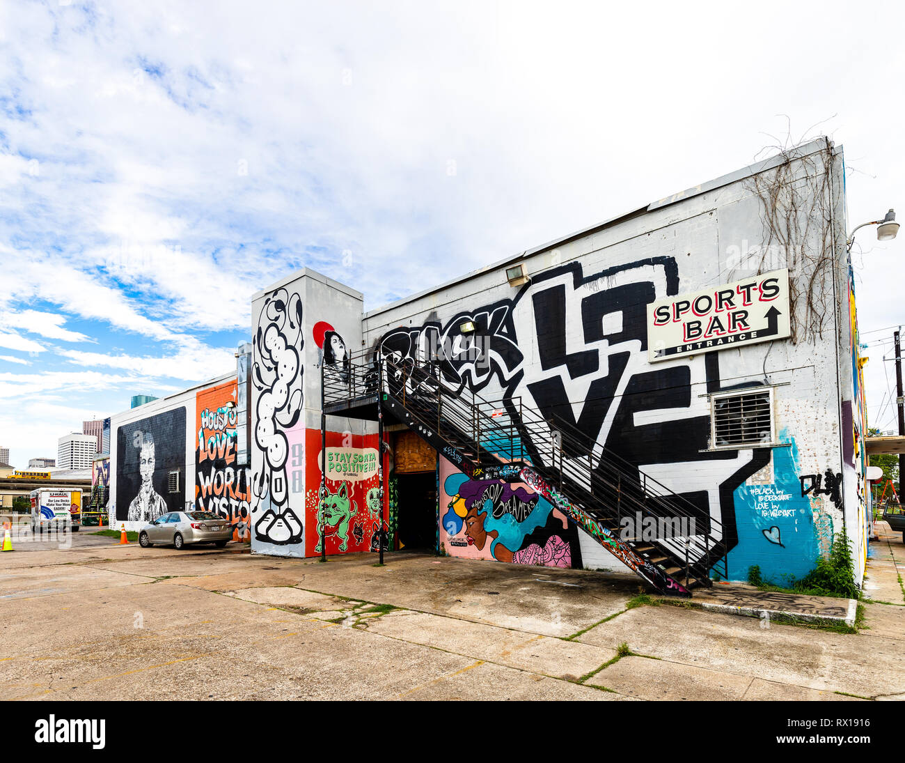 L'amour noir graffiti par certains artistes de talent dans le centre-ville de Houston, TX Banque D'Images