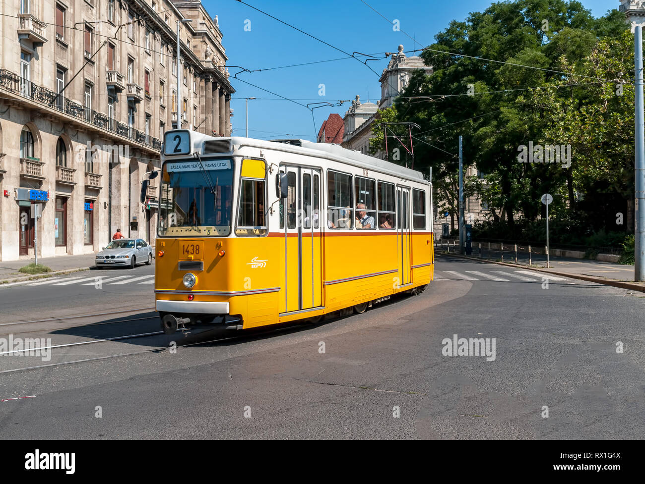 Deux tramways célèbre à Budapest Banque D'Images