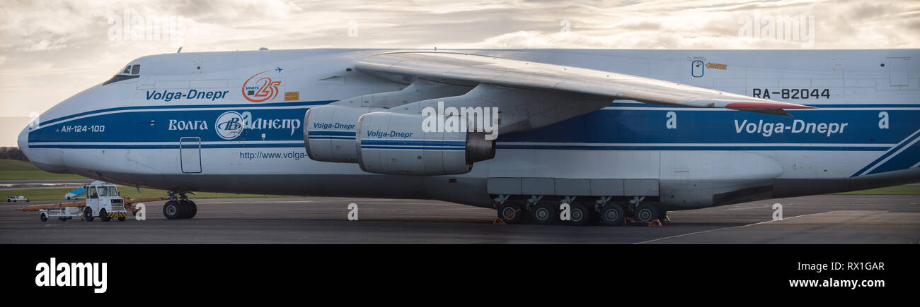 Prestwick, Royaume-Uni. 7 mars 2019. Le géant russe, connu sous le nom d'avion de transport commercial Antanov 124-100 vu à l'aéroport international de Prestwick. Banque D'Images