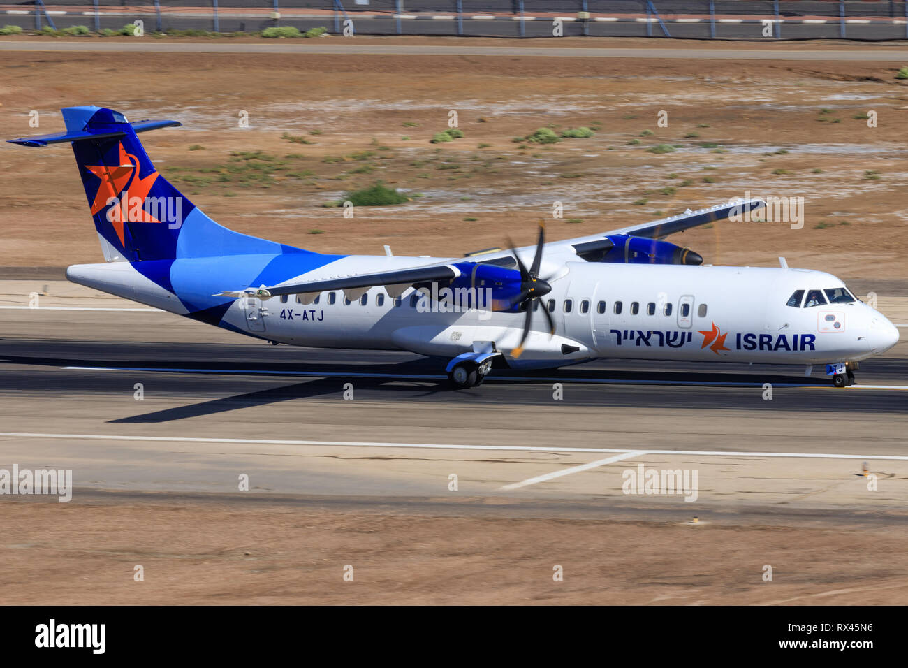 Eilat, Israël - 24 Février, 2019 : Israir Airlines ATR 72-200 à l'ancien hôtel de l'aéroport international d'Eilat. Banque D'Images