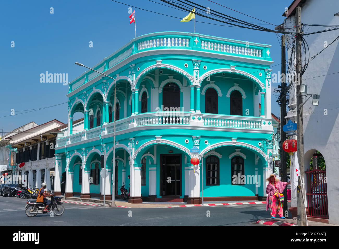AB ancien bâtiment de style Peranakan appelé Aikwanich Mansion, au coin Dibuk Rd. / Yaowarat Rd. Dans la vieille ville de Phuket Town, Phuket, Thaïlande Banque D'Images