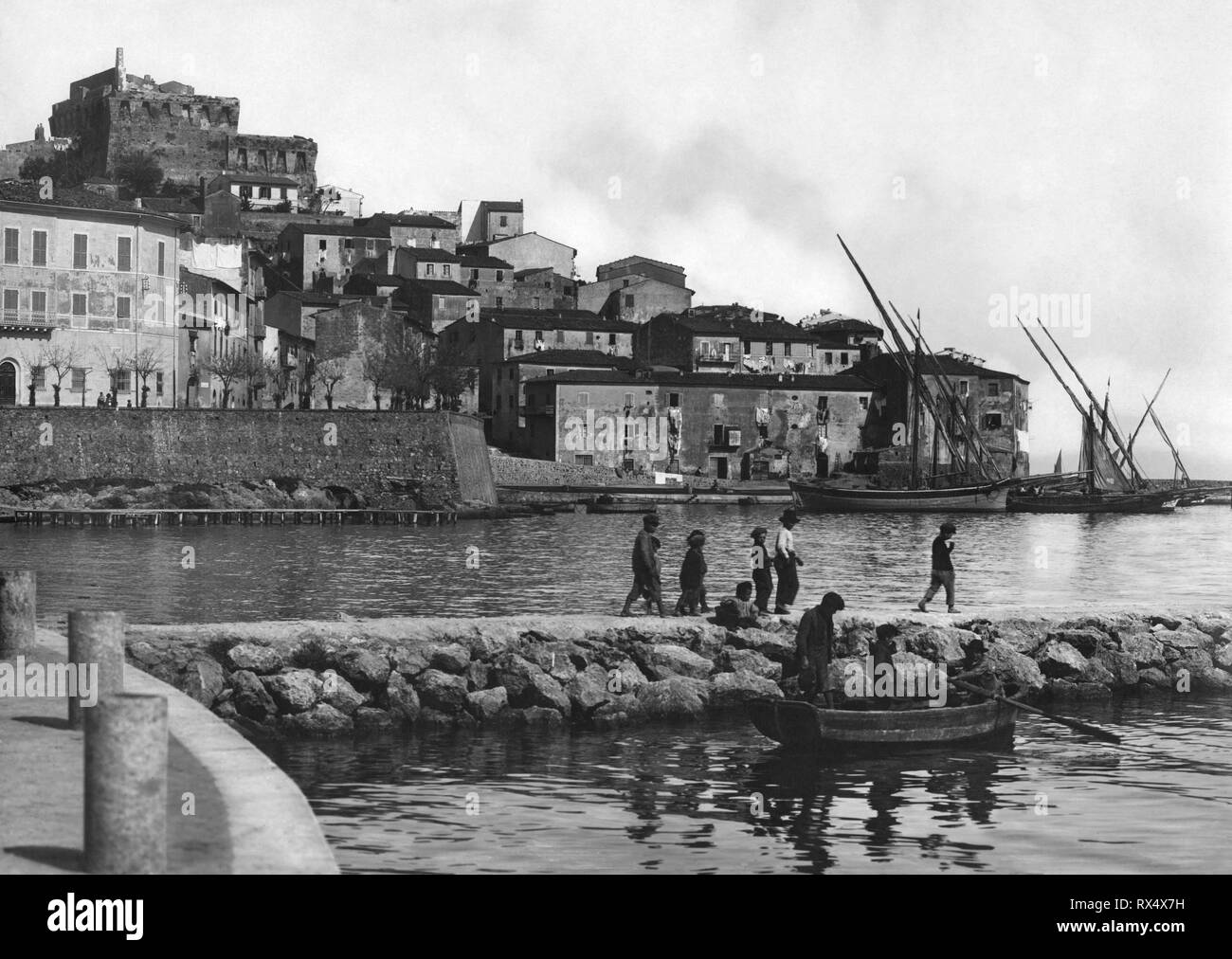Porto Santo Stefano, toscane, italie 1910-20 Banque D'Images