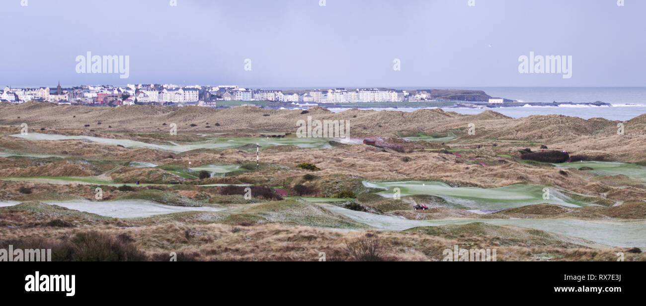 18 Mar 2015 Le Club de golf Royal Portrush Portrush , ,Co. N.Antrim en Irlande. Prise sur le Club de golf Royal Portrush cours en 2015. Ce cours (avec quelques Banque D'Images