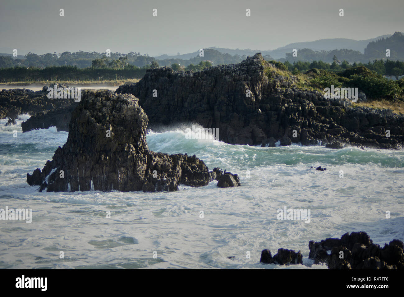 L'été et la mer bleue Banque D'Images