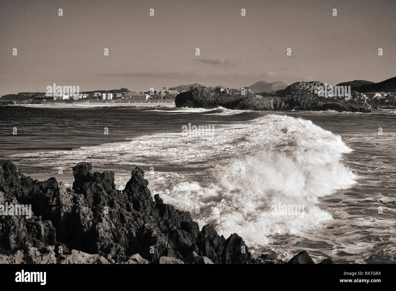 L'été et la mer bleue Banque D'Images