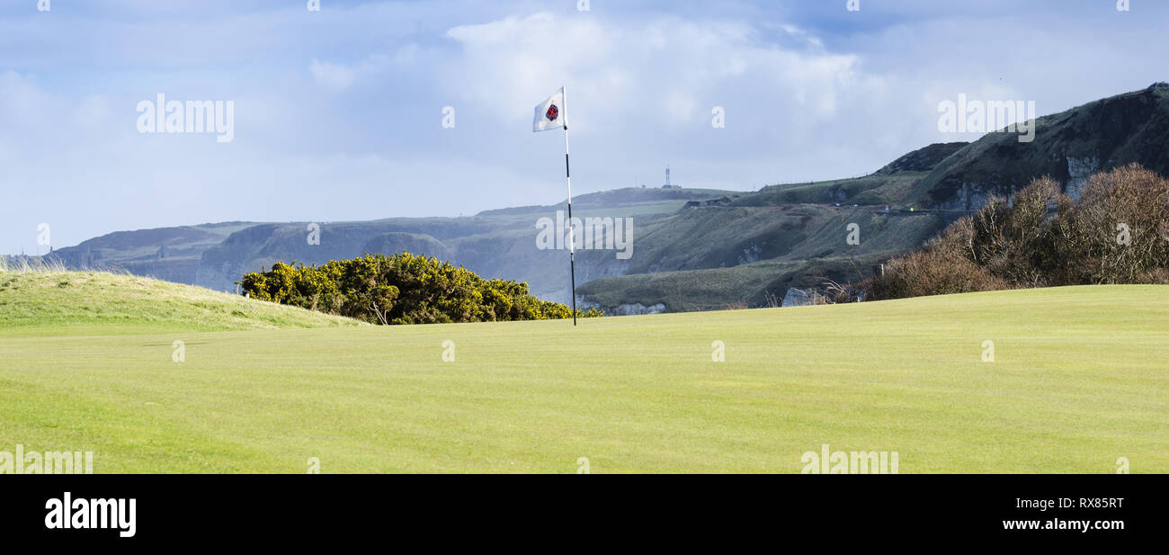 18 Mar 2015 Le Club de golf Royal Portrush Portrush , ,Co. N.Antrim en Irlande. Prise sur le Club de golf Royal Portrush cours en 2015. Ce cours (avec quelques Banque D'Images