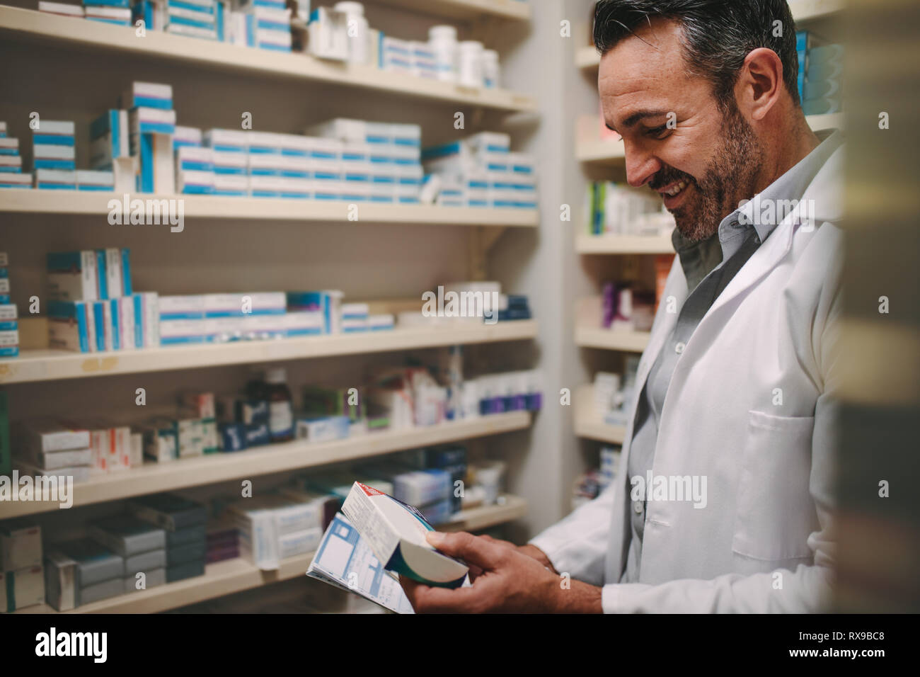 Rangement medicament Banque de photographies et d'images à haute résolution  - Alamy