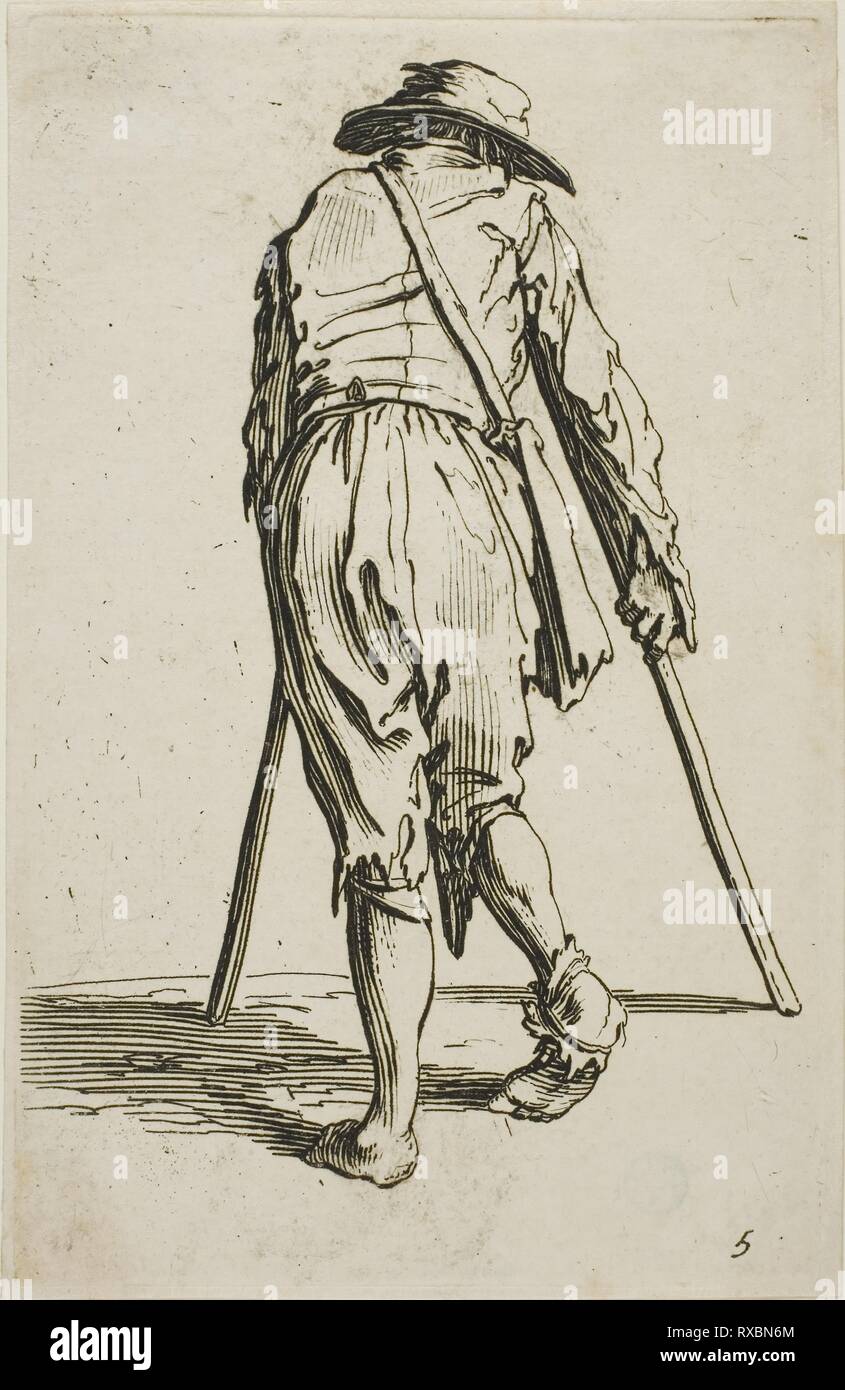 Mendiant sur béquilles et portant un chapeau, vu de l'arrière, la plaque cinq de la mendicité. Jacques Callot ; français, 1592-1635. Date : 1617-1627. Dimensions : 137 × 87 mm (plaque) ; 142 × 92 mm (feuille). Gravure sur papier vergé ivoire. Origine : France. Musée : le Chicago Art Institute. Banque D'Images