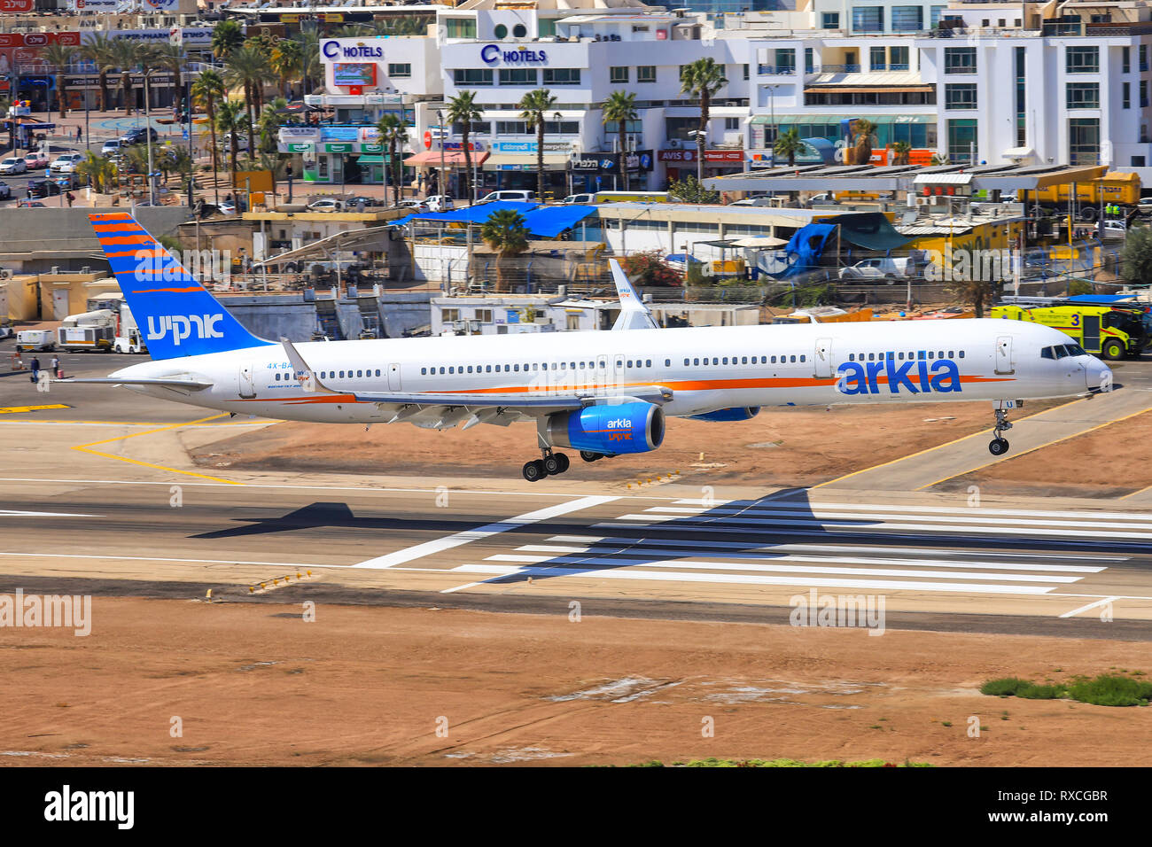 Eilat, Israël - 24 Février, 2019 : Boeing 757-3Israir E7 à l'ancien hôtel de l'aéroport international d'Eilat. Banque D'Images