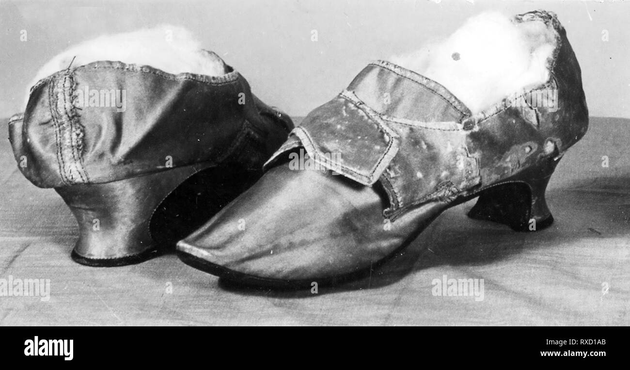 Chaussures pour femme. L'Angleterre. Date : 1770-1779. Dimensions : . Cuir,  soie, satin, de l'armure. Origine : Angleterre. Musée : le Chicago Art  Institute Photo Stock - Alamy