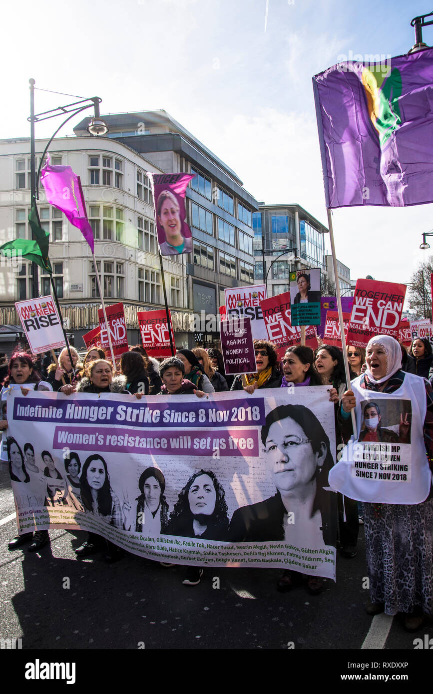 Londres, Royaume-Uni. 9 mars 2019. Londres, Royaume-Uni. 09Th Mar, 2019. Londres, Royaume-Uni. 09Th Mar, 2019. Les femmes kurdes, millions de femmes, une marche annuelle pour la Journée internationale des femmes, cette année consacrée aux femmes et filles tués par les hommes et appelé 'jamais oublié', Londres, Royaume-Uni, 09-03-2019 : Crédit Bjanka Kadic/Alamy Live News Crédit : Bjanka Kadic/Alamy Live News Banque D'Images