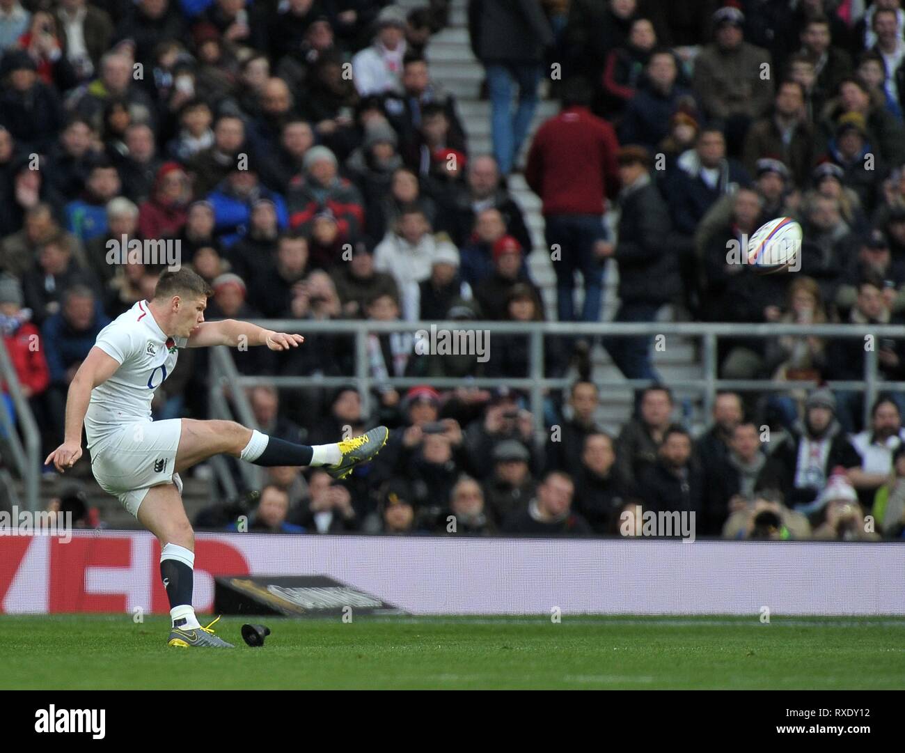 Londres, Royaume-Uni. 09Th Mar, 2019. Owen Farrell (Angleterre, capitaine). L'Angleterre V Italie. Six nations rugby Guinness. Le stade de Twickenham. Credit : Sport en images/Alamy Live News Banque D'Images