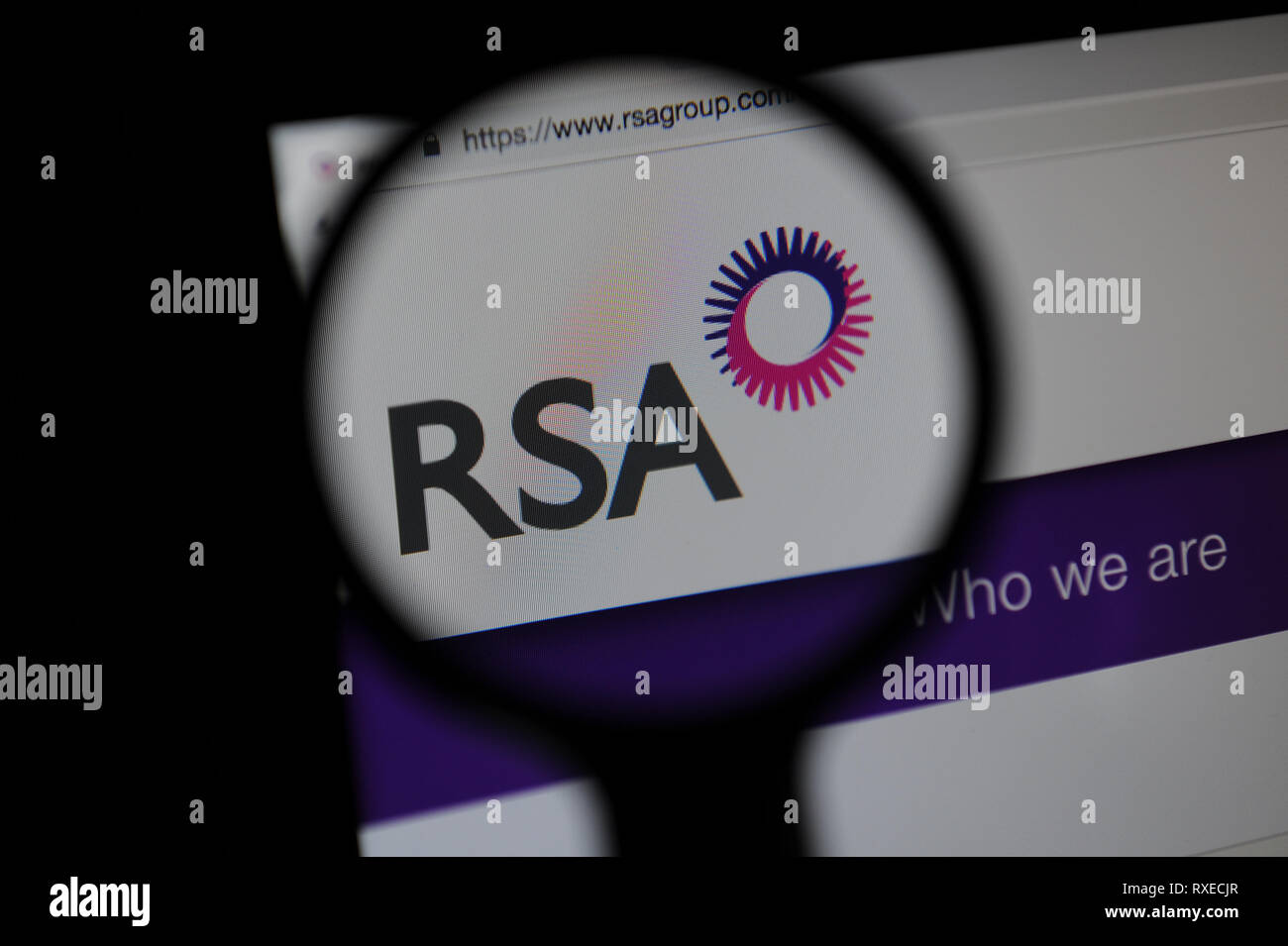 Le site RSA vu à travers une loupe Banque D'Images
