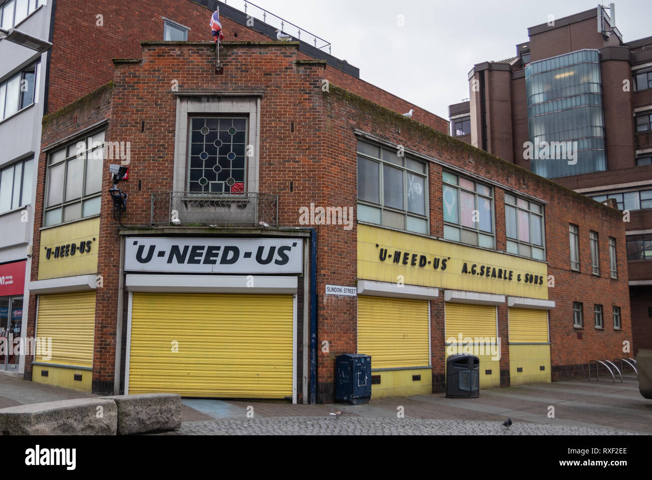U-besoin-US store fermé, Portsmouth, Hampshire, Royaume-Uni Banque D'Images