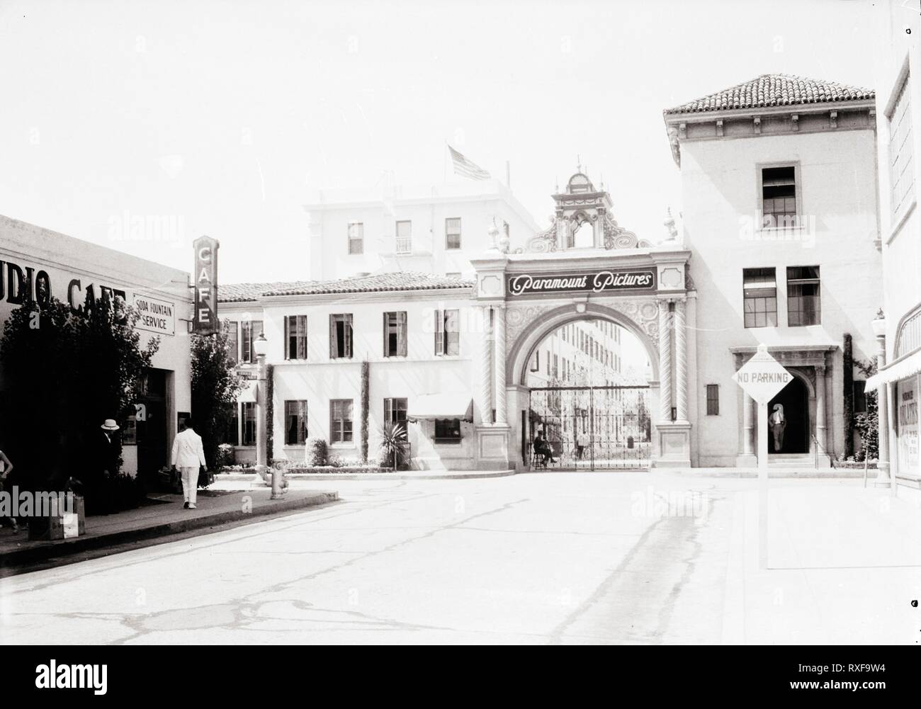 La porte principale, Paramount Studios, Hollywood, Californie, 1931 Banque D'Images