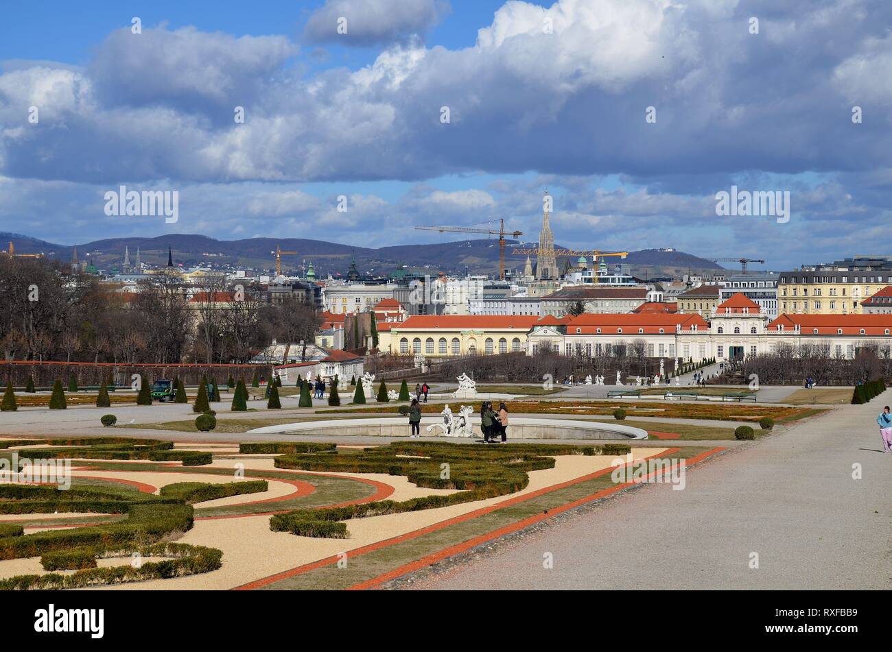 Wien, die Hauptstadt Österreichs : Im Belvedere-Park, Unteres Belvedere mit Stephanskirche Banque D'Images