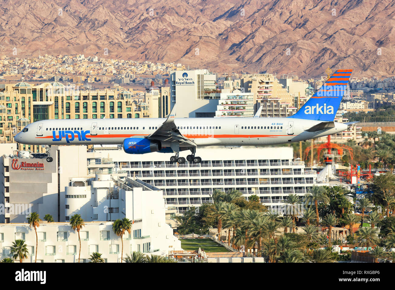 Eilat, Israël - 24 Février, 2019 : Boeing 757-3Israir E7 à l'ancien hôtel de l'aéroport international d'Eilat. Banque D'Images