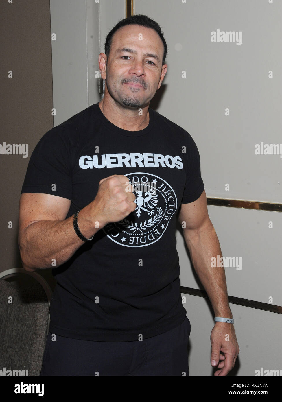 New York, NY, USA. Mar 9, 2019. Superstar Chavo Guerrero Jr. lutte assiste à l'événement à l'LaGuardia Plaza le 9 mars 2019 à Flushing, New York. Crédit : John Palmer/media/Alamy Punch Live News Banque D'Images