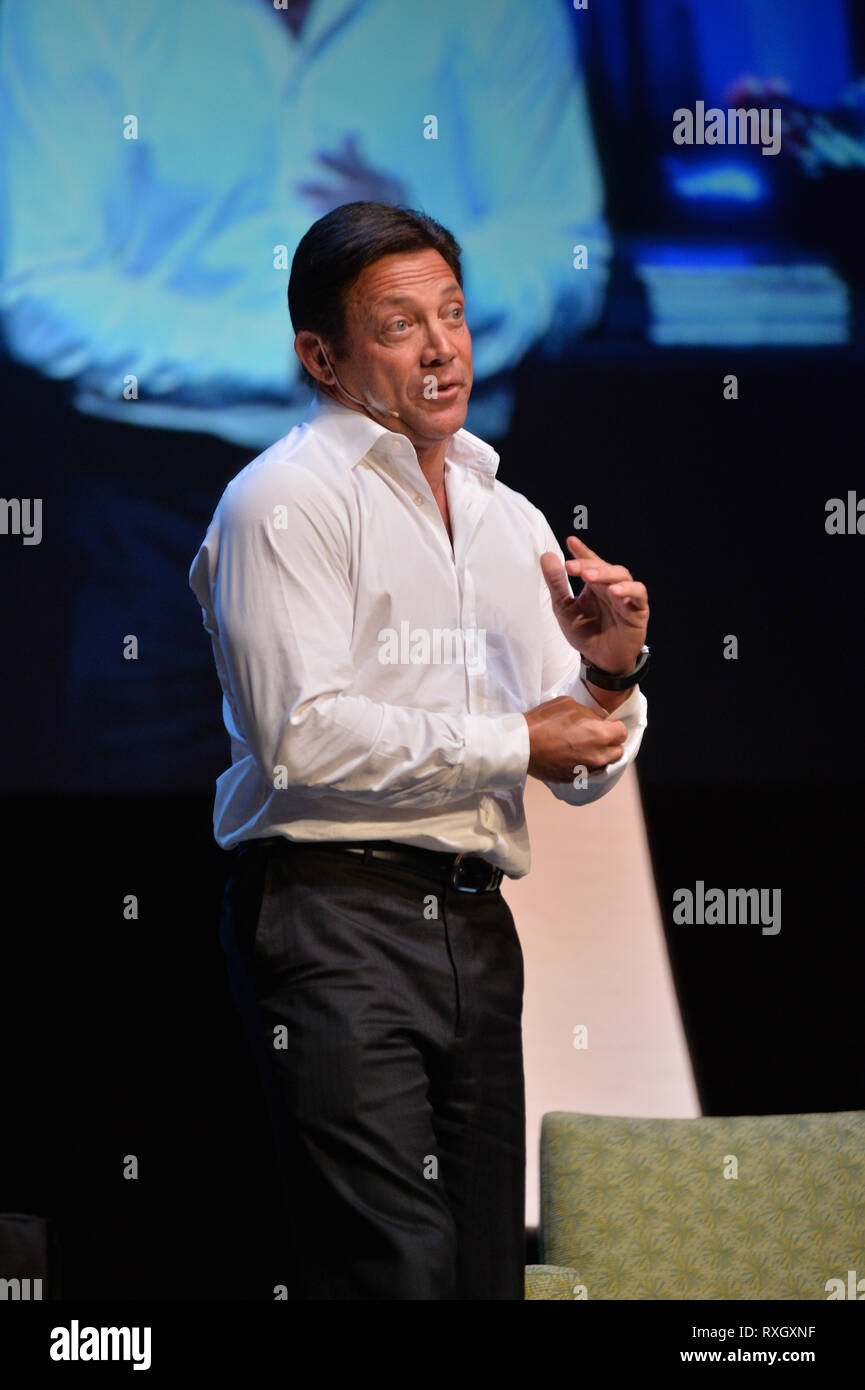 MIAMI, FLORIDE - le 17 septembre : la motivation, Jordan Belfort s'exprimant lors de son séminaire "Le pouvoir de la persuasion en utilisant le loup de Wall Street's Ligne droite Système' le 17 septembre 2014 à Fort Lauderdale, en Floride. People : Jordan Belfort Banque D'Images