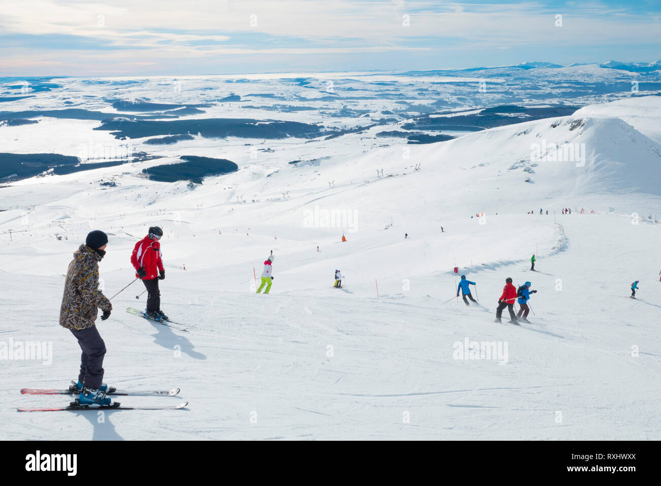 France, Puy de Dôme (63), Dax, station de ski de Super Besse, Puy de la Perdrix, pente de ski Puy de Paillaret retour Banque D'Images