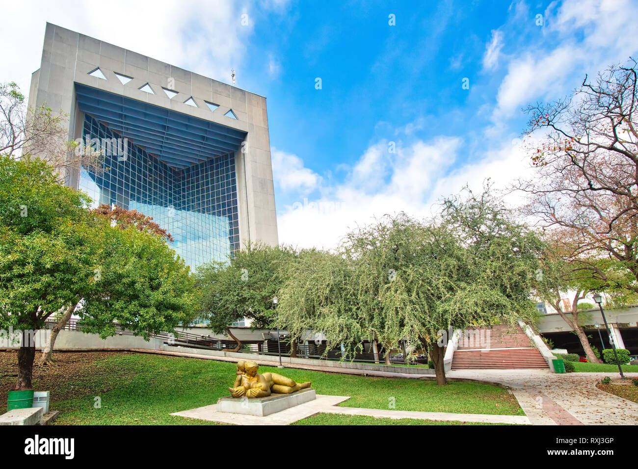 Monterrey, Mexique 11 Décembre 2018 : Monterrey Macroplaza, vue (La Gran Plaza) Square dans le centre-ville historique, la septième plus grande Plaza dans le w Banque D'Images