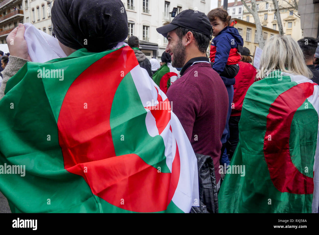 Manifestations de la diaspora algérienne Abdelaziz Bouteflika 5e candidature au poste présidentiel, Lyon, France Banque D'Images