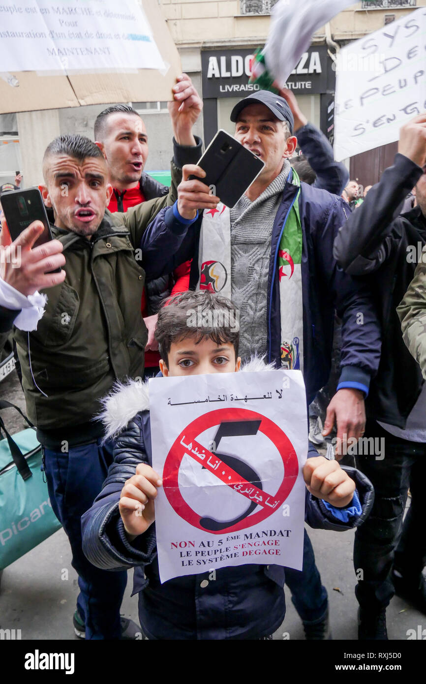 Manifestations de la diaspora algérienne Abdelaziz Bouteflika 5e candidature au poste présidentiel, Lyon, France Banque D'Images
