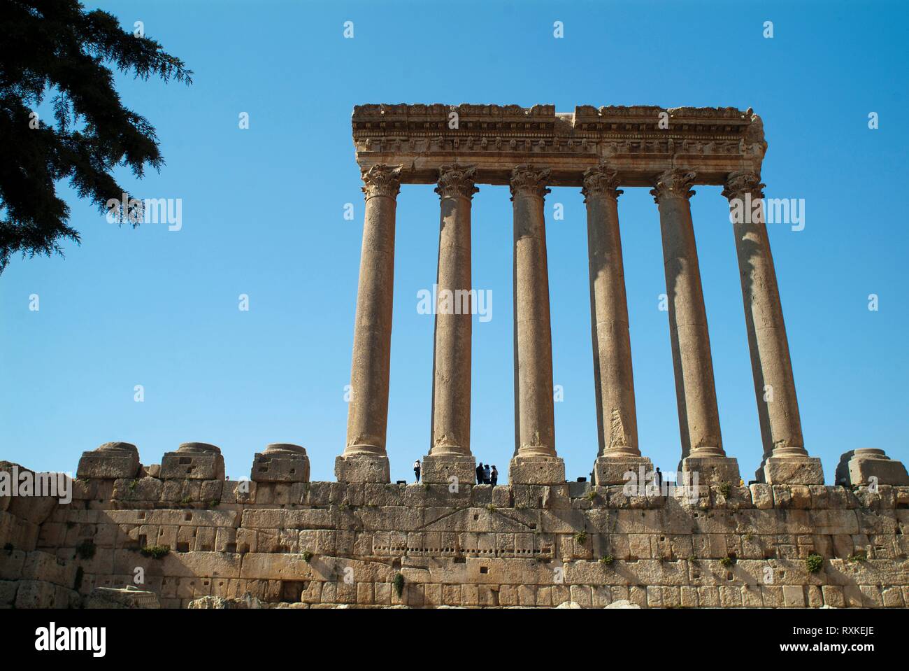 Les ruines de Baalbek, dans la vallée de la Bekaa au Liban. Connu sous le nom de Heliopolis - ou Sun City - c'est le plus grand temple complexe dans l'ensemble de l'époque Romaine Banque D'Images