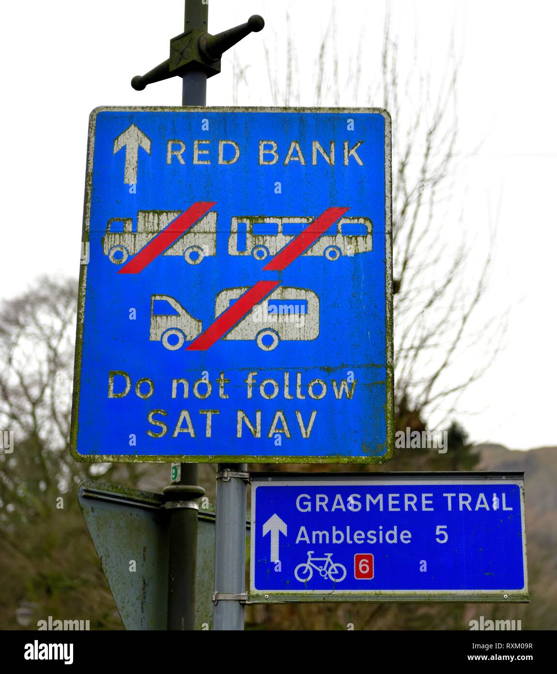 Ne suivez pas Sat Nav signer,Banque,rouge,Grasmere Cumbria,Lake District,Angleterre,UK Banque D'Images