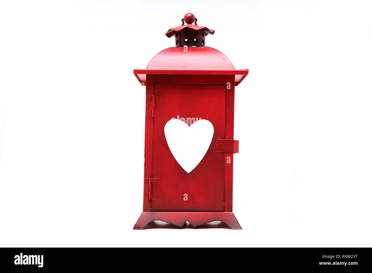 Lanterne Rouge avec fenêtre en forme de coeur isolé sur un fond blanc. Il  peut être un symbole pour la prostitution Photo Stock - Alamy