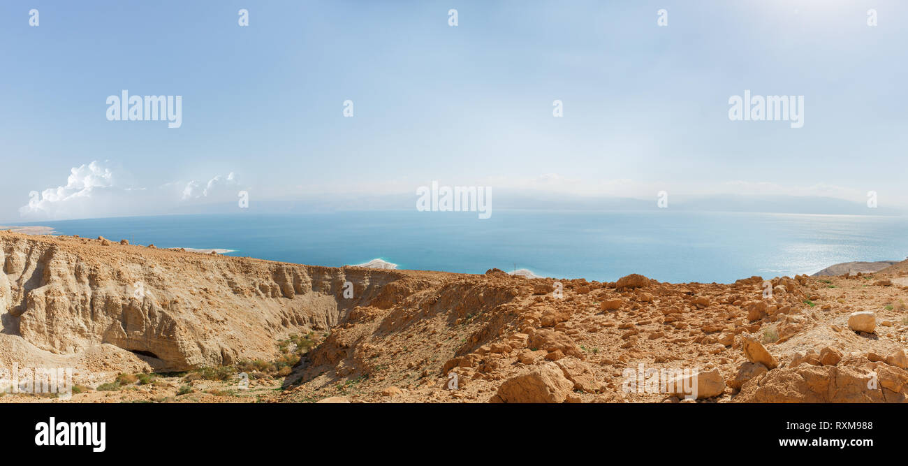 Panorama du désert et de la mer Morte en Israël Banque D'Images