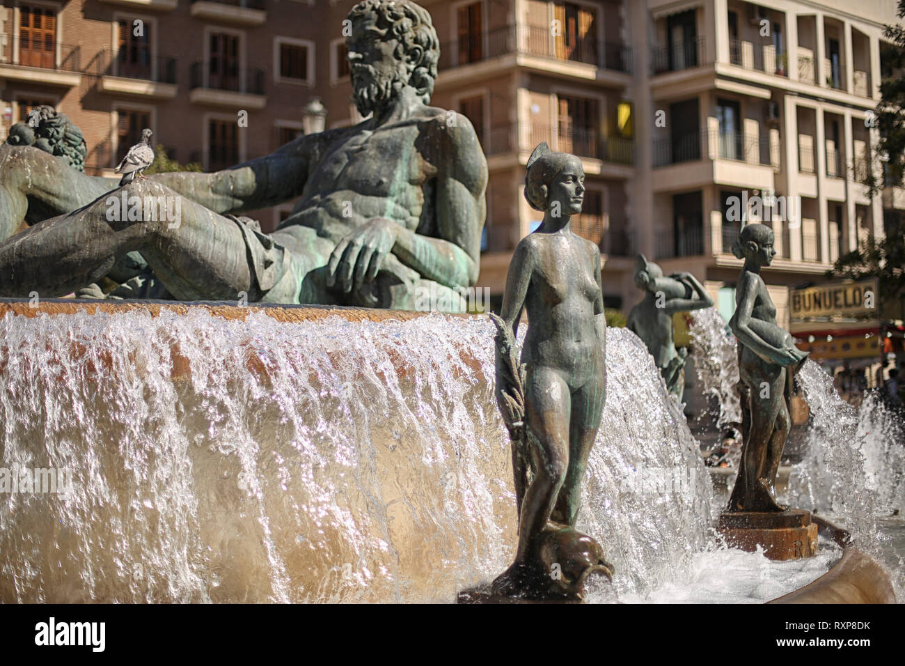 Turia Fontaine sur la place de la Vierge en face de l'agglomération. Cathedral-Bas VALENCIA, Espagne Banque D'Images