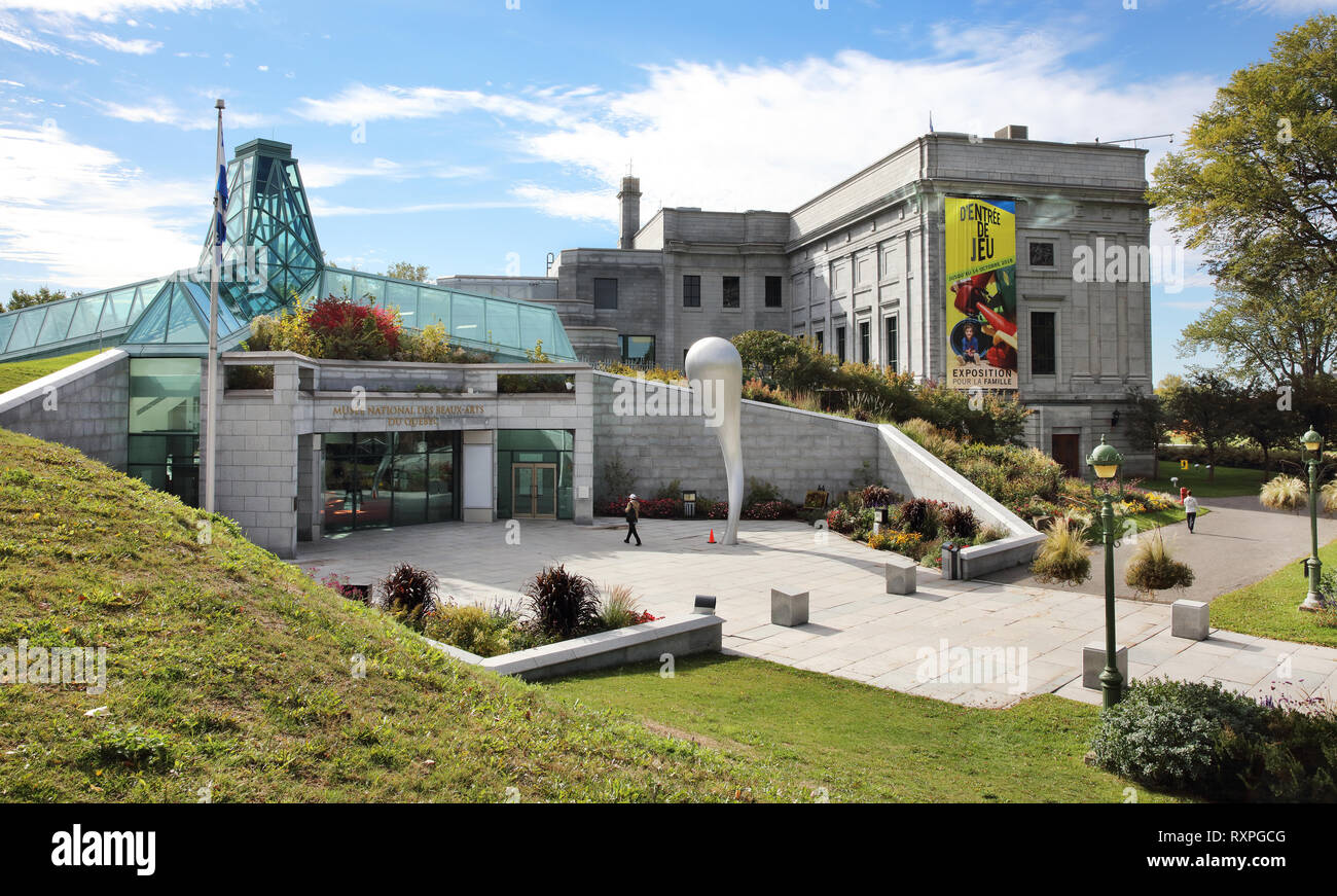 Sur la gauche est le pavillon central du Musée national des beaux-arts du Québec (Musée national des beaux-arts du Québec) et à droite est le Pavillon Morisset Gerard. La ville de Québec, province de Québec, Canada Banque D'Images