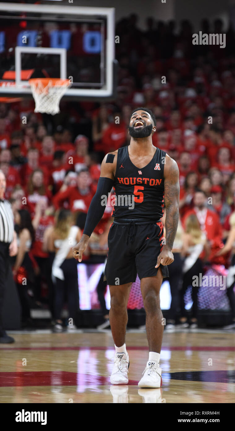 Cincinnati, Ohio, USA. Mar 10, 2019. Les cougars de Houston Guard Corey Davis Jr. (5) est pompée au cours de la NCAA de basket-ball de Mens entre les Cougars de Houston et les Bearcats de Cincinnati au cinquième troisième sphère à Cincinnati, Ohio. Austyn McFadden/CSM/Alamy Live News Banque D'Images