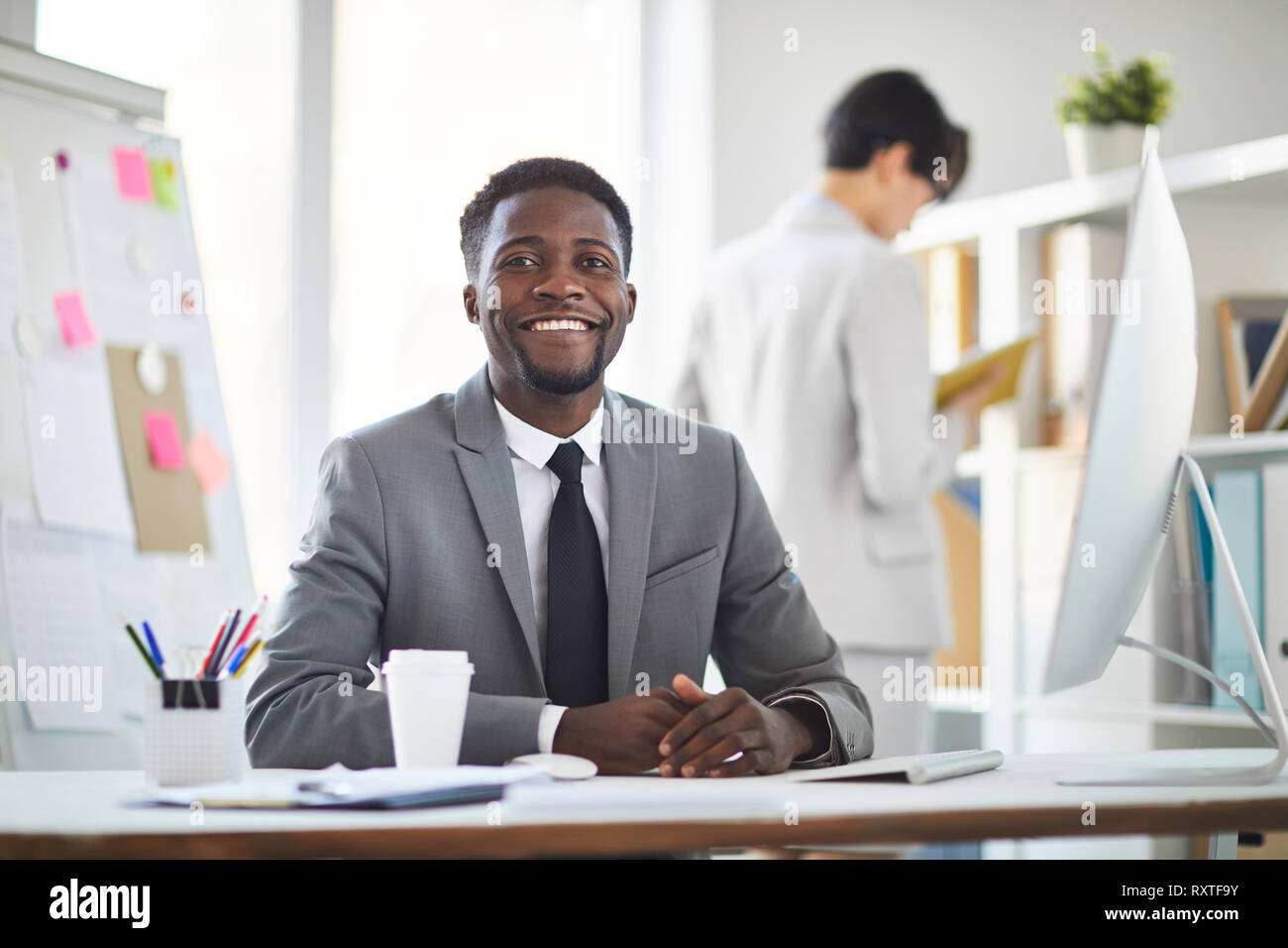 Cheerful businessman Banque D'Images