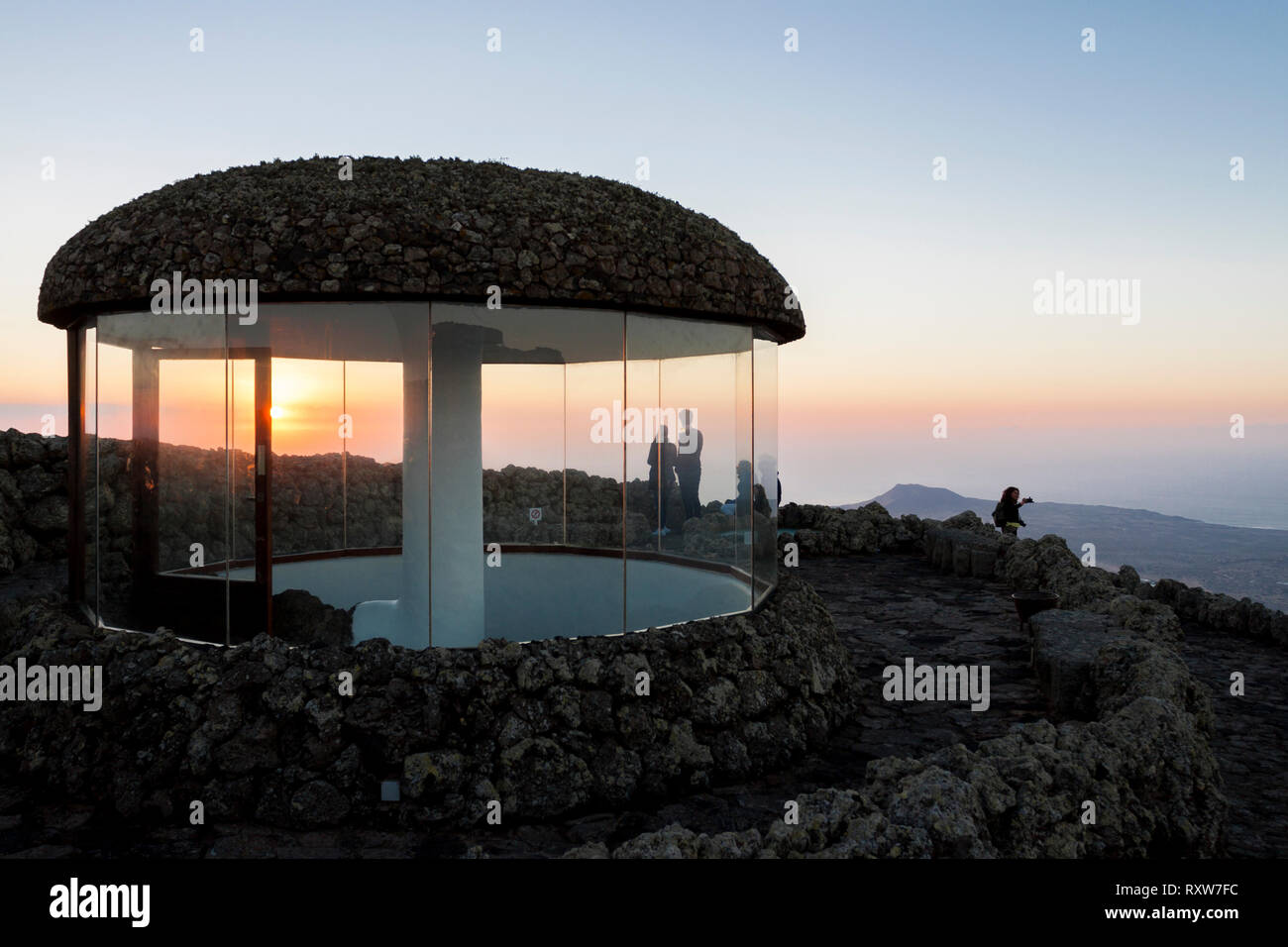 La structure architecturale créée dans la lave volcanique. Mirador del Rio, Lanzarote. Espagne Banque D'Images