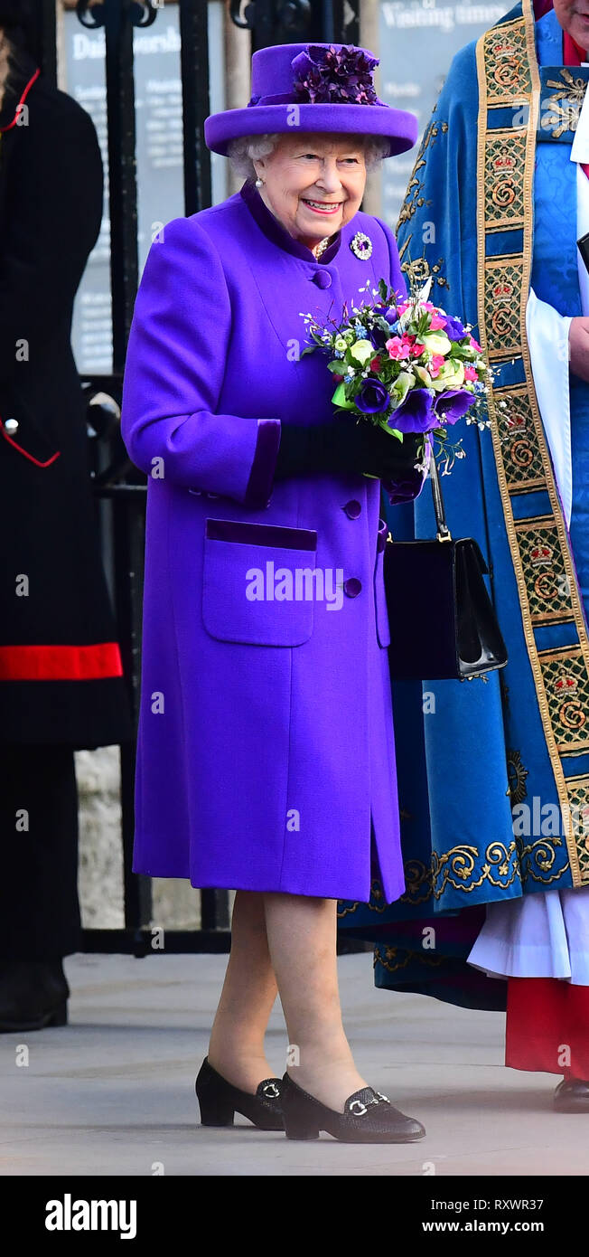 La reine Elizabeth II quitte après le Service du Commonwealth à l'abbaye de Westminster, Londres. Banque D'Images