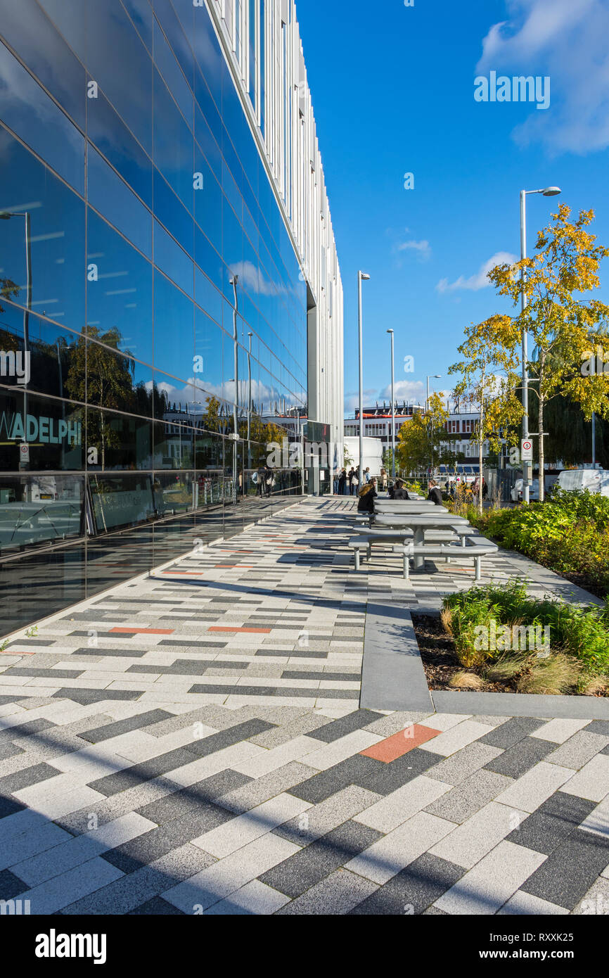 Le nouveau bâtiment d'Adelphi (Arch. Stride Treglown, 2016) , l'Université de Salford, Salford, Manchester, Angleterre, Royaume-Uni. Aussi appelé la porte du bâtiment. Banque D'Images