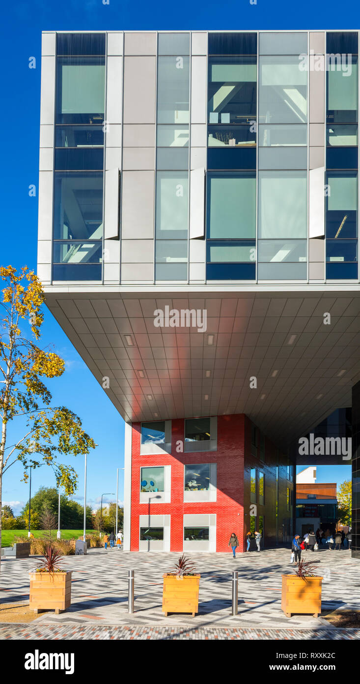 Le nouveau bâtiment d'Adelphi (Arch. Stride Treglown, 2016) , l'Université de Salford, Salford, Manchester, Angleterre, Royaume-Uni. Aussi appelé la porte du bâtiment. Banque D'Images