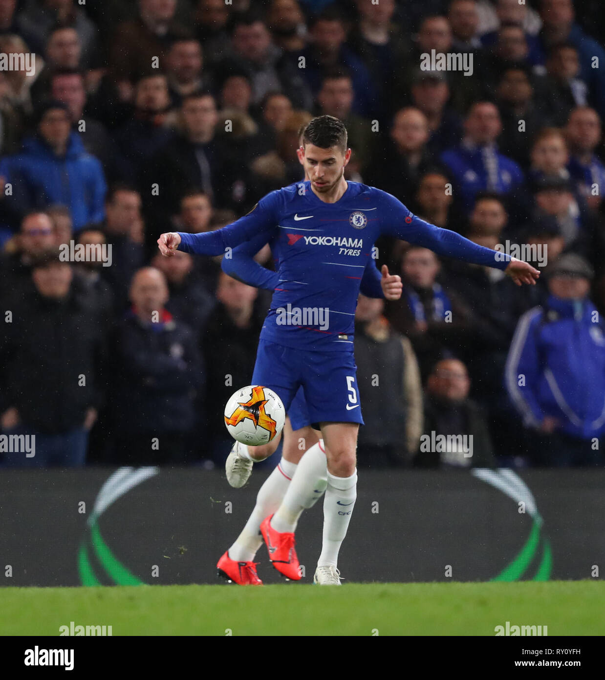 Londres, ANGLETERRE - 7 mars 2019 - Jorginho de Chelsea lors de l'Europa League match entre Chelsea et Dynamo Kiev à Stamford Bridge. Banque D'Images