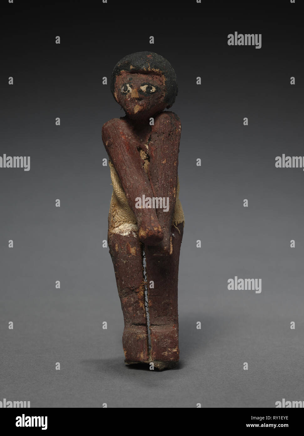 Modèle assis Marin, c. 2000-1000 BC. L'Égypte, l'Empire du milieu, fin 11 (dynastie 2040-1980 av. J.-C.) jusqu'au début 12 (C.-B. 1980-1951 Dynastie). Sycamore fig peinte ; moyenne : 11 cm (4 5/16 in Banque D'Images