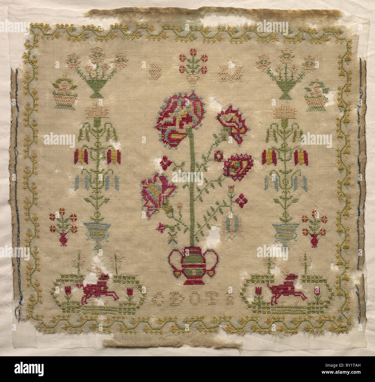 Sampler, début des années 1800. Angleterre, début du 19ème siècle. Broderie sur la masse de laine ; total : 32,4 x 34,3 cm (12 3/4 x 13 1/2 po Banque D'Images