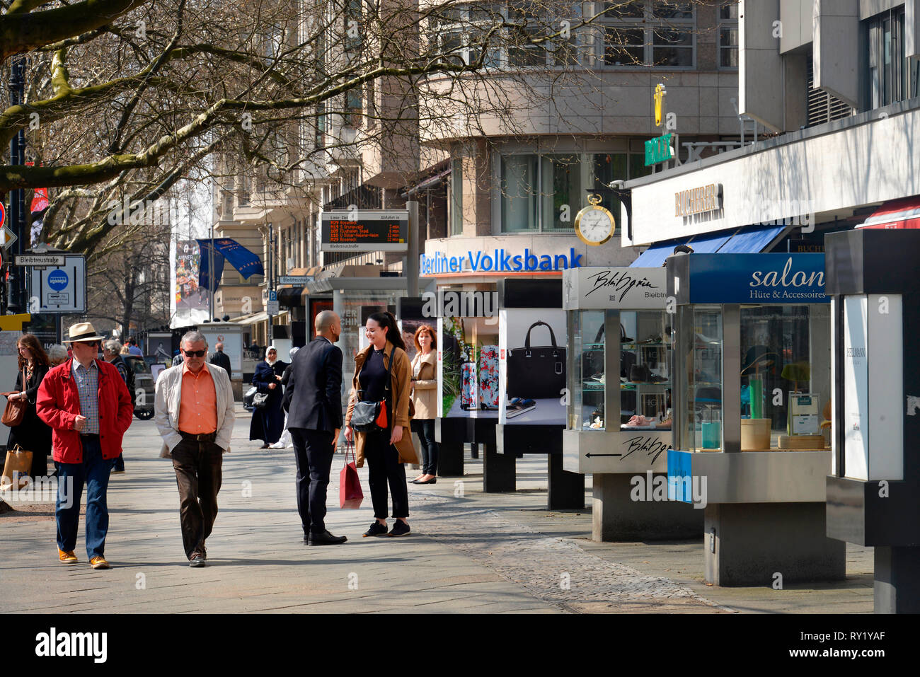 Gehweg, Shopping, Kurfuerstendamm, Charlottenburg, Berlin, Deutschland Banque D'Images
