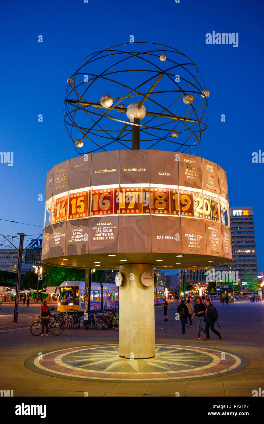 Weltzeituhr, Alexanderplatz, Mitte, Berlin, Deutschland Banque D'Images