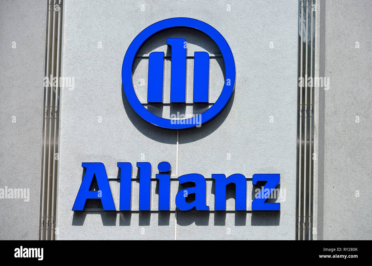 Logo, Allianz Versicherung, Kottbusser Damm, Neukölln, Berlin, Deutschland Banque D'Images