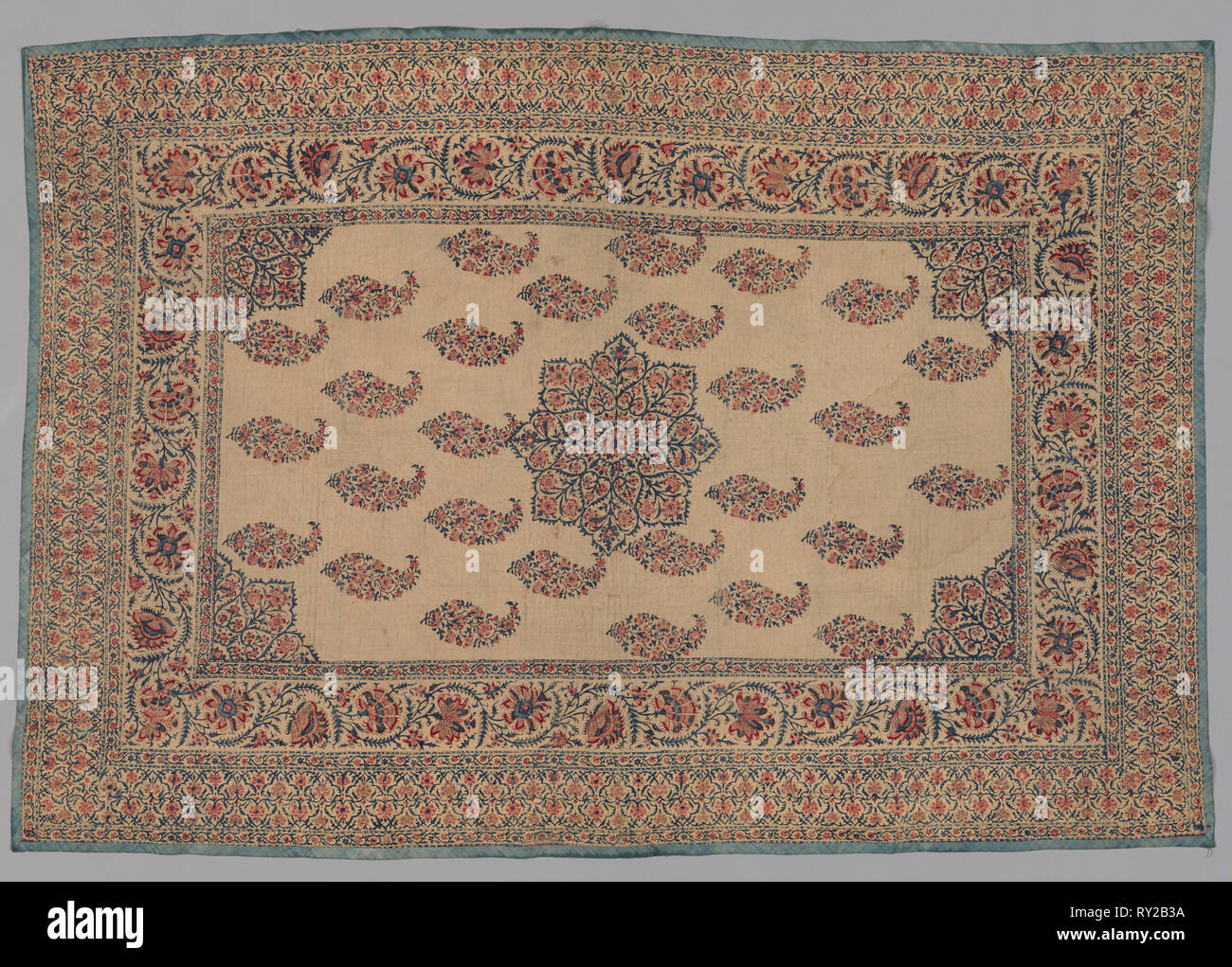 Tapis de prière, au début des années 1800. L'Inde, au début du xixe siècle. Imprimé et peint bloc coton piqué ; total : 85,8 x 125,7 cm (33 3/4 x 49 1/2 po Banque D'Images