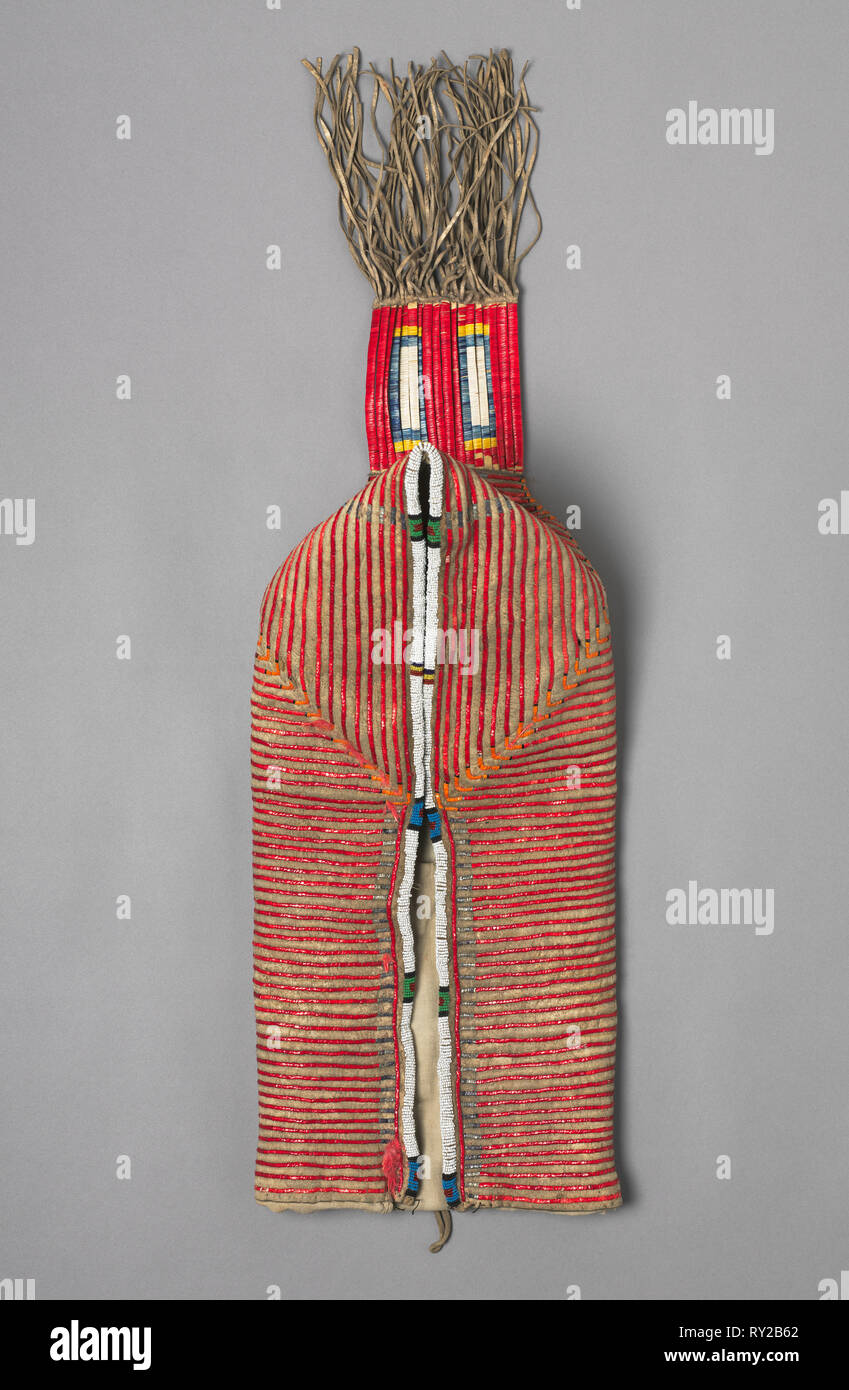 Planche, ch. 1900. Nord, Autochtones d'Amérique du Nord, Lakota (sioux), Post-Contact. Cuir, plumes, perles ; total : 20,3 x 22,9 cm (8 x 9 in Banque D'Images