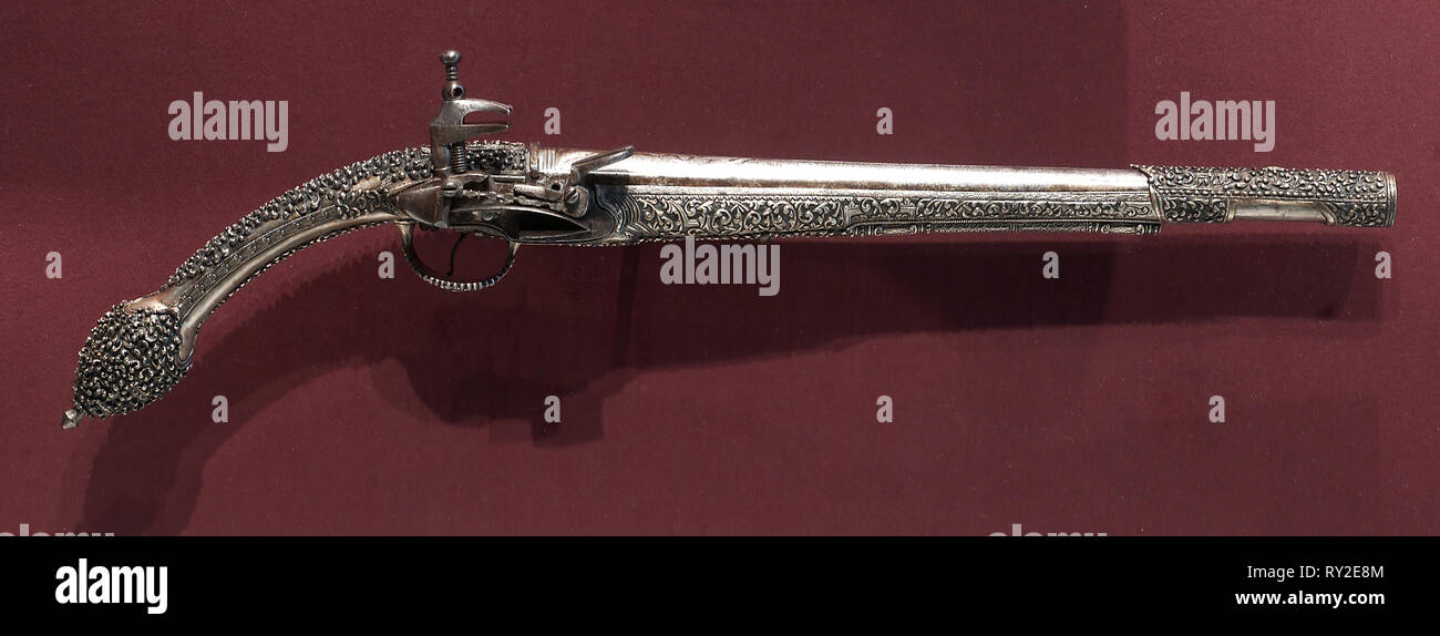 Rat-Tailed Miquelet-Lock «' pistolet, fin des années 1700-début des années 1800. Des balkans, de la fin du xviiie-début du xixe siècle. L'acier et l'argent (tous les métaux) Baguette de manquant ; total : 53,3 cm (21 in.) ; Canon : 34,9 cm (13 3/4 in.) ; alésage : 1,7 cm (16 in Banque D'Images